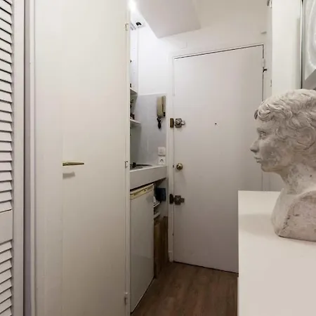 Charming Cozy Studio Near The Arc De Triomphe! Appartamento Parigi