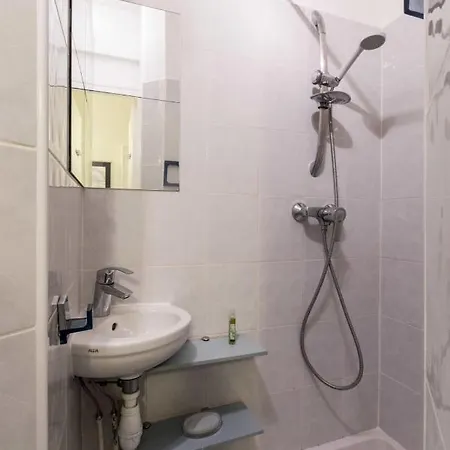 Appartamento Charming Cozy Studio Near The Arc De Triomphe! *